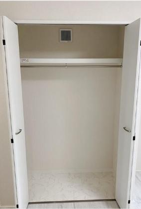 ＪＲ常磐線 綾瀬駅 徒歩10分 5階建 築8年の内装写真