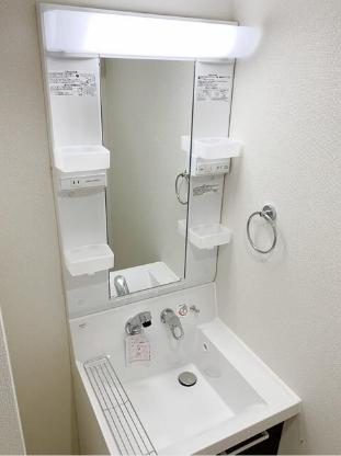 ＪＲ常磐線 綾瀬駅 徒歩10分 5階建 築8年の内装写真