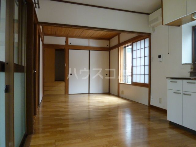 中町貸家の居間写真