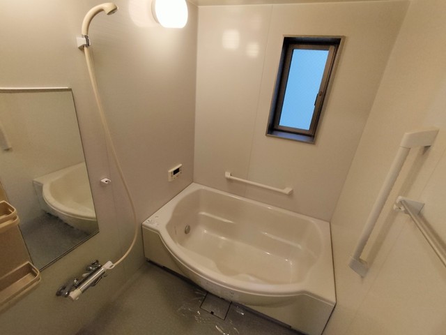 草薙町1 1KODATEXIIAの風呂写真