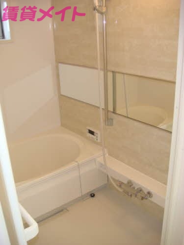 バス・シャワールーム　同タイプ部屋写真です。