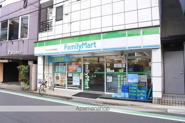 コンビニ　ファミリーマート（コンビニ）まで4743m