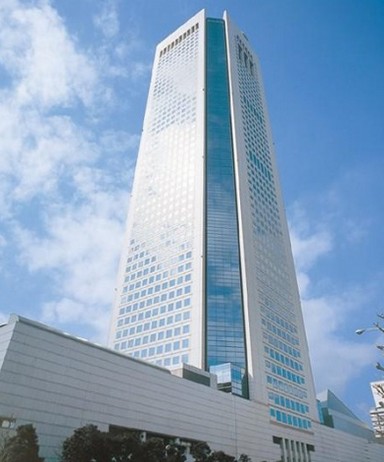 ショッピングセンター　東京オペラシティビル東京オペラシティタワー（ショッピングセンター）まで669m