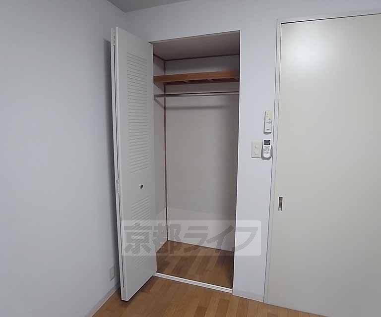 収納　奥行きのある収納です。