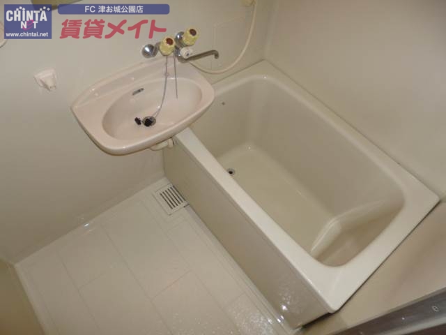 バス・シャワールーム　同タイプ写真