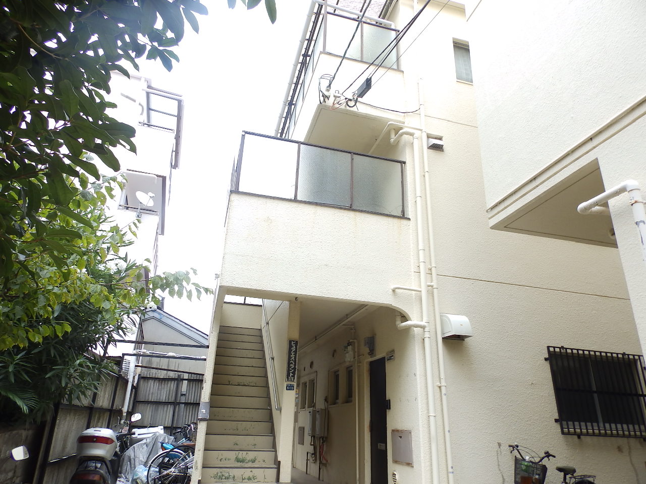 建物外観　リノベーションしました