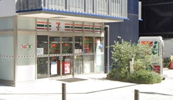 コンビニ　セブンイレブン 大阪福島6丁目北店（コンビニ）まで988m