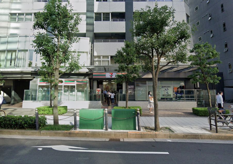 コンビニ　セブンイレブン 大阪江戸堀1丁目店（コンビニ）まで945m