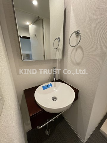 洗面設備　スペースが確保できる洗面所です