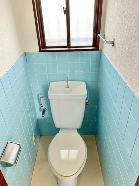 ＪＲ関西本線 東部市場前駅 徒歩13分 4階建 築42年のトイレ写真