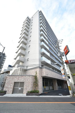 【プレジオ荒本新町の建物外観】