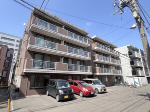 【ＭＡＨＡＬＯ　ＯＨＡＳＨＩ　７１０の建物外観】