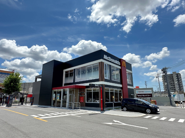 飲食店　マクドナルド（飲食店）まで132m