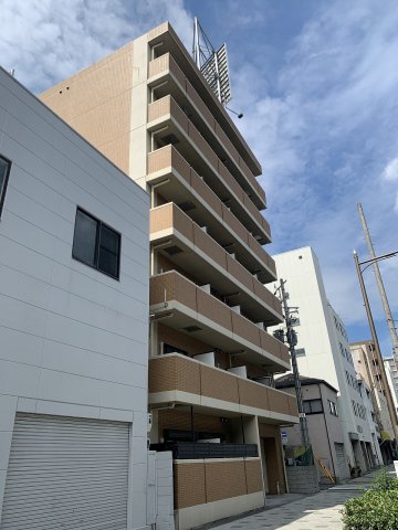 神戸市兵庫区西出町のマンションの建物外観