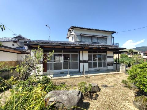 新勝立町4丁目一戸建の建物外観