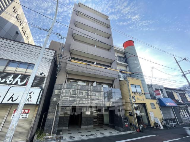 京都市南区東九条南石田町のマンションの建物外観