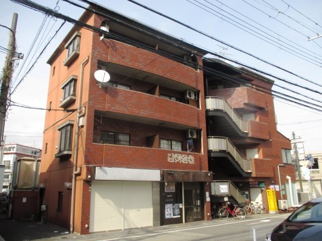 尼崎市東難波町のマンションの建物外観