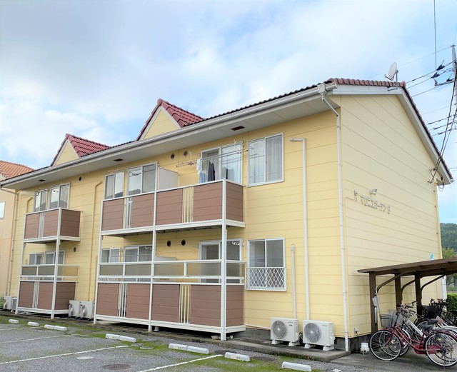 マロニエガーデンBの建物外観