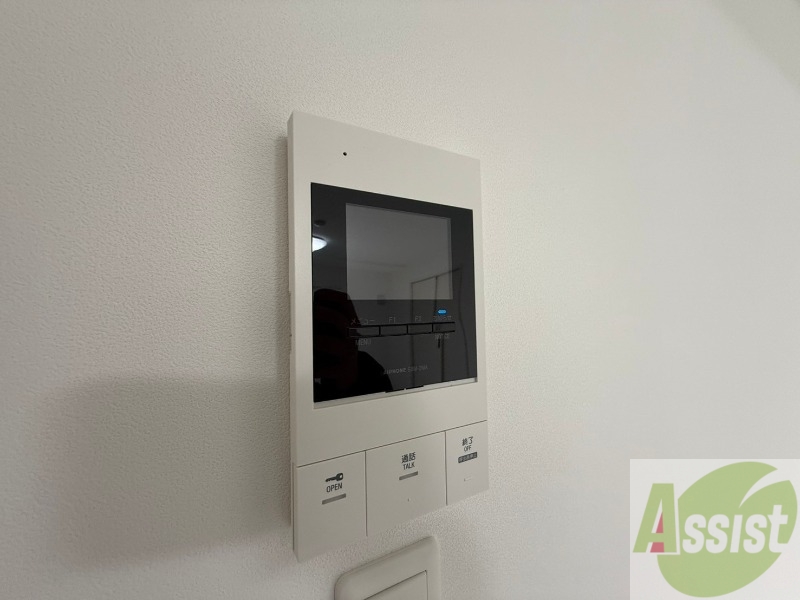 セキュリティ　ＴＶモニター付インターホンです。来客者の顔が見えるので安心！