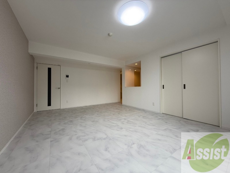 居室・リビング　広々としたリビングですね。使い勝手がよさそうですね！