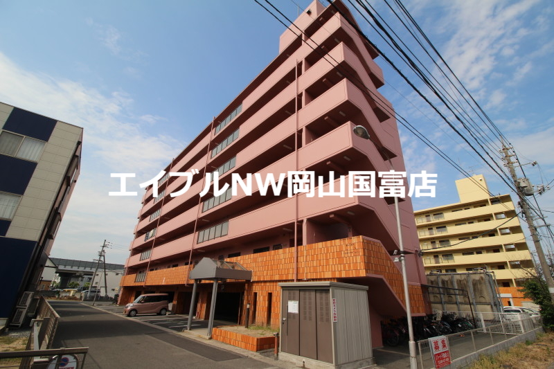 【ネクスト倉田　西館の建物外観】