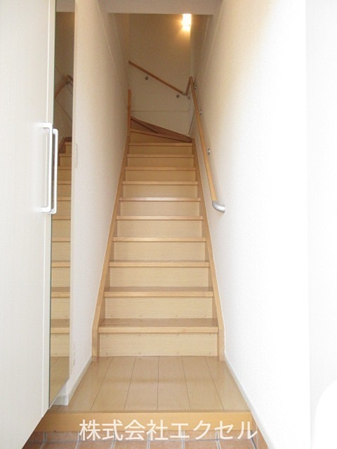 玄関　シューズボックス完備の玄関です。