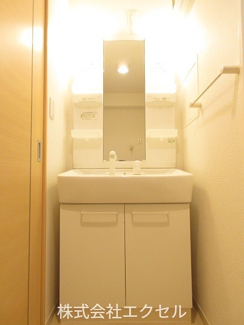 洗面設備　独立洗面台です。