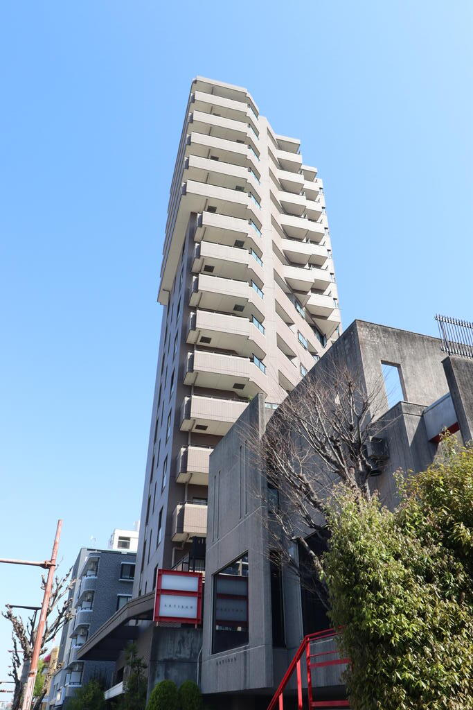 ファミールグラン四ツ谷通の外観