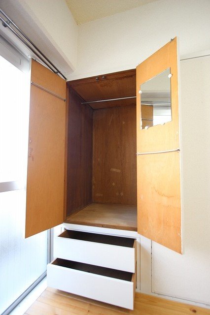 収納　同物件、別号室のものです。　家具はイメージです。