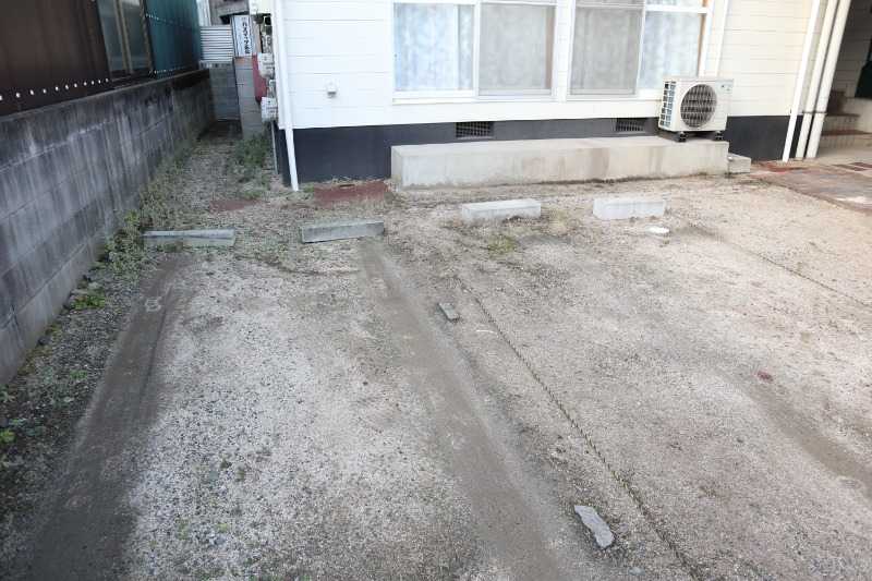 駐車場　現況優先