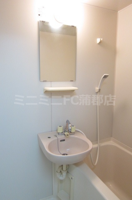 洗面設備　同タイプ