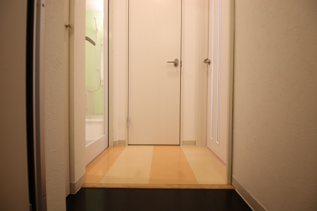 玄関　※別室の参考写真の為、現況優先です。