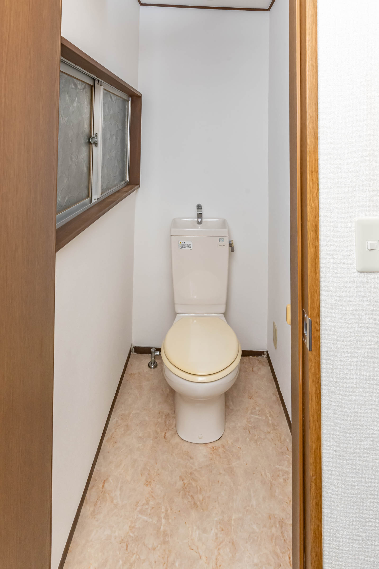 トイレ　トイレが2か所あるので家族の忙しい朝も快適に過ごせます。