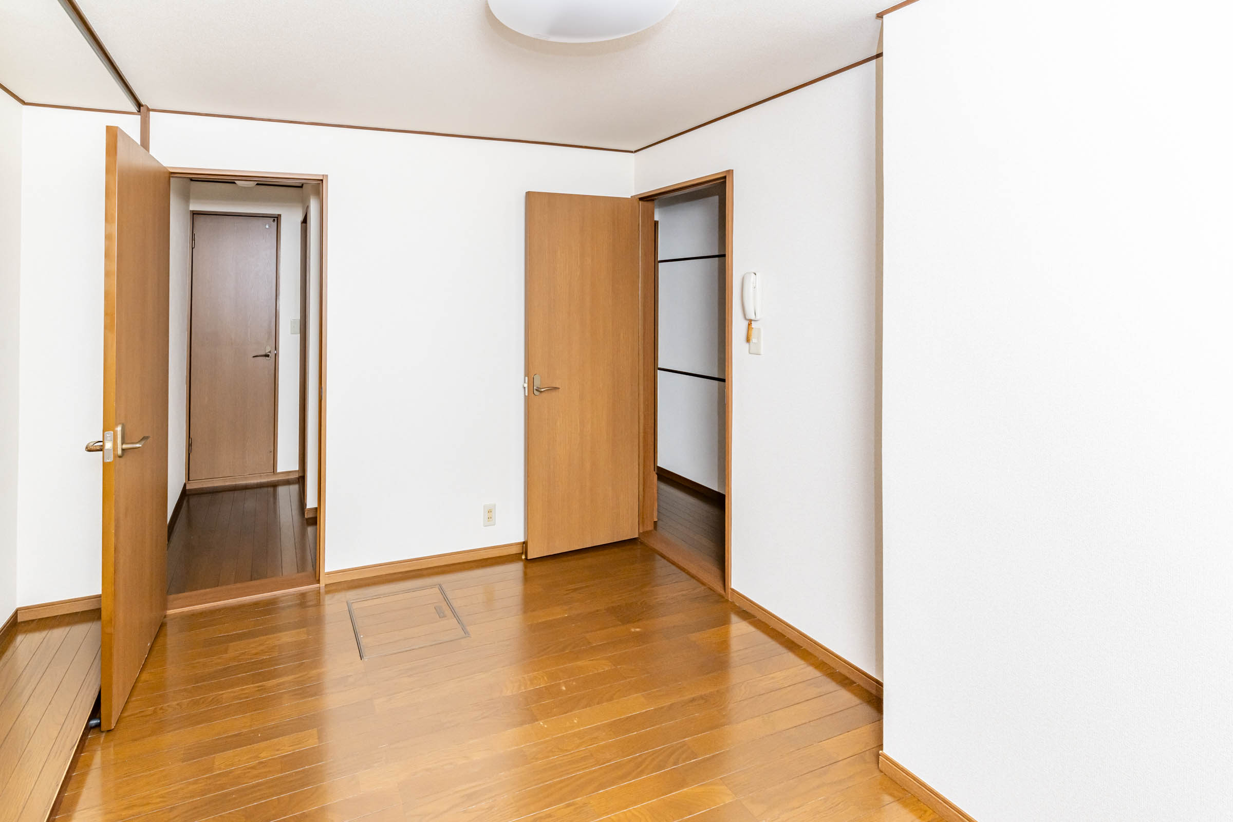 居室・リビング　自然と家族が集う気持ちの良いダイニングです。