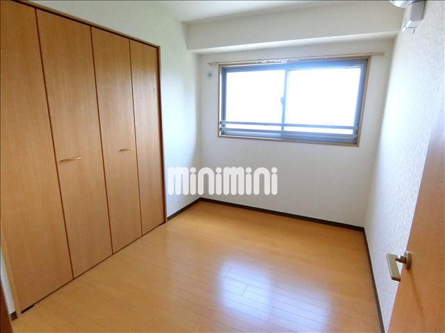 その他部屋・スペース　４．５帖の寝室や書斎などに使えるお部屋がございます。