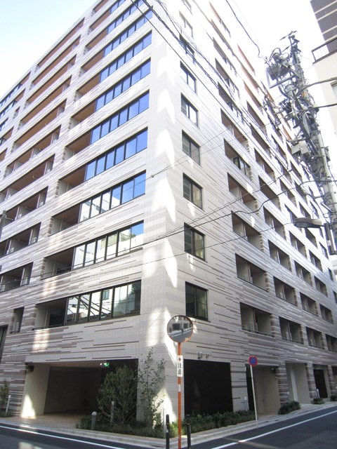 建物外観　仲介手数料はお家賃の半月分+税♪