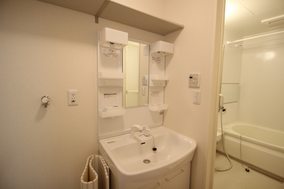 洗面設備　※別部屋の写真です