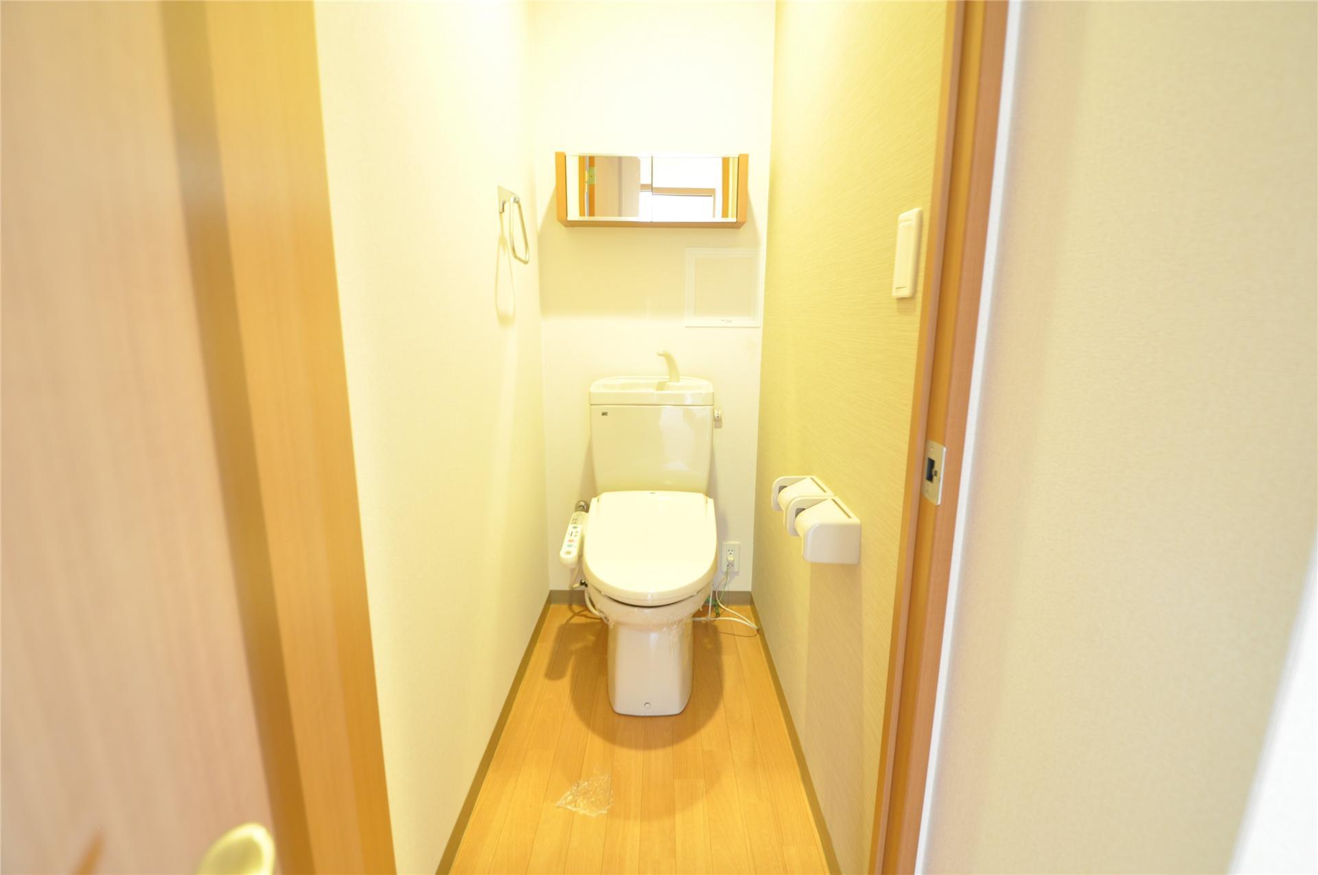 トイレ　トイレ　※205号室参照。