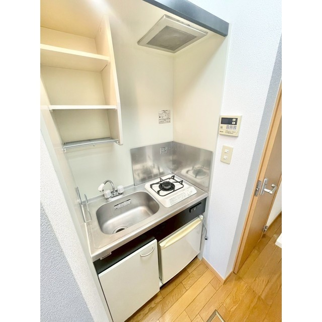 キッチン　ミニ冷蔵庫　残置物