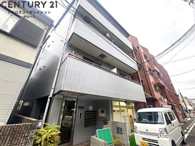 建物外観　居住者専用のごみ置き場があります。