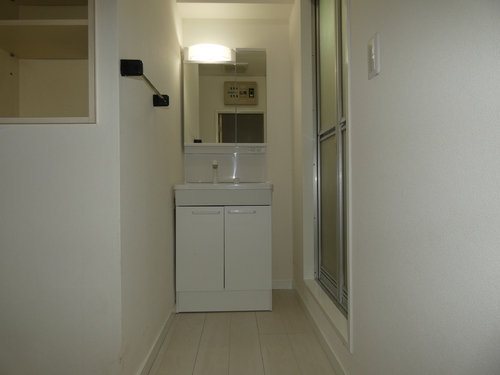 洗面設備　洗面所（内装後）