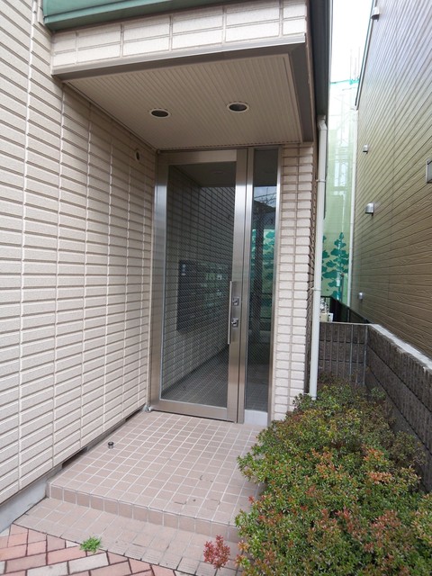 エントランス　オートロックあり