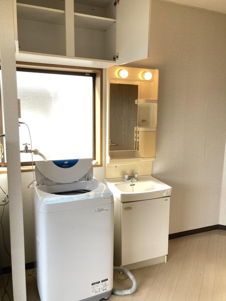 洗面設備　家電付き、独立洗面台あります