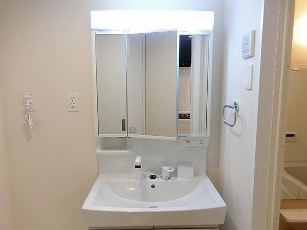 洗面設備　独立洗面台！