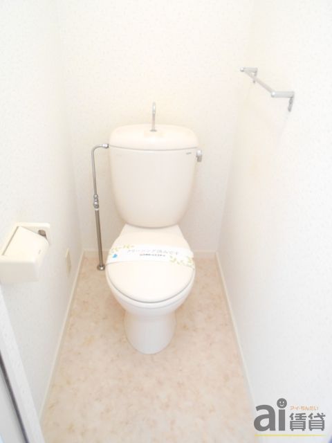 トイレ　※別号室写真です