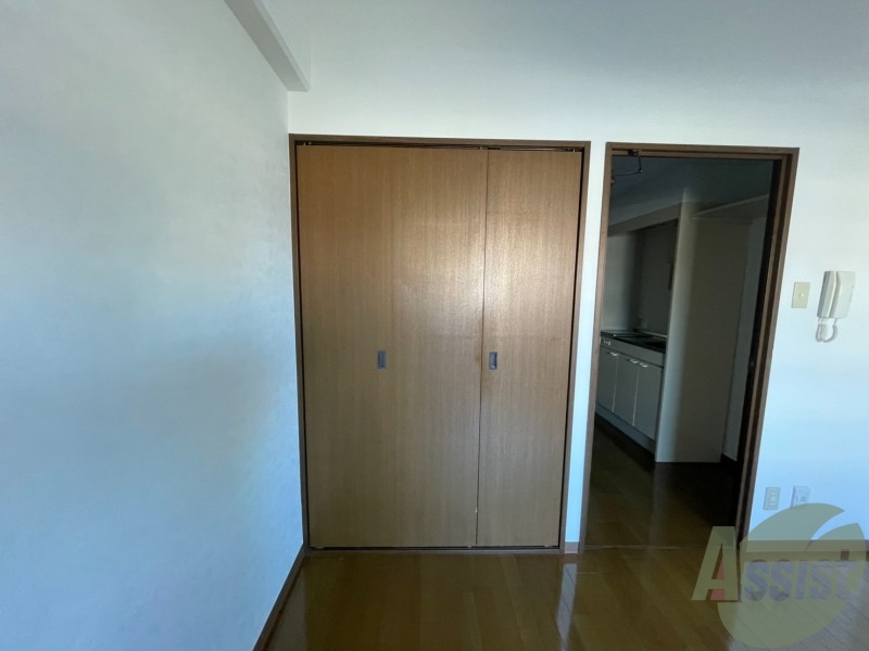 収納　収納スペースはコチラ。中が気になりますね～。