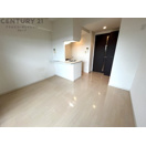 居室・リビング　エアコン付きで快適に過ごせます♪