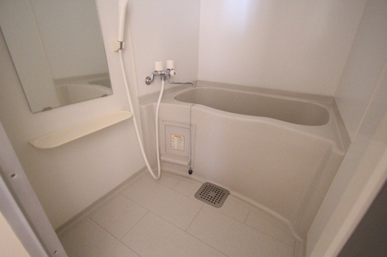 バス・シャワールーム　※別部屋の写真です