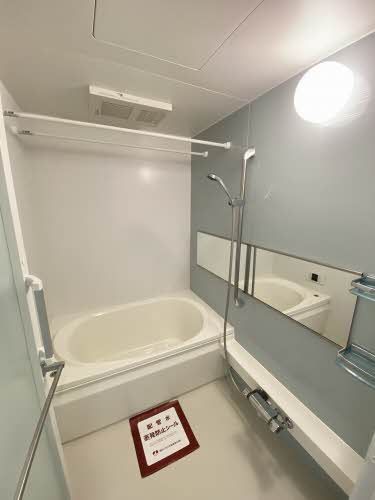 バス・シャワールーム　バスルーム