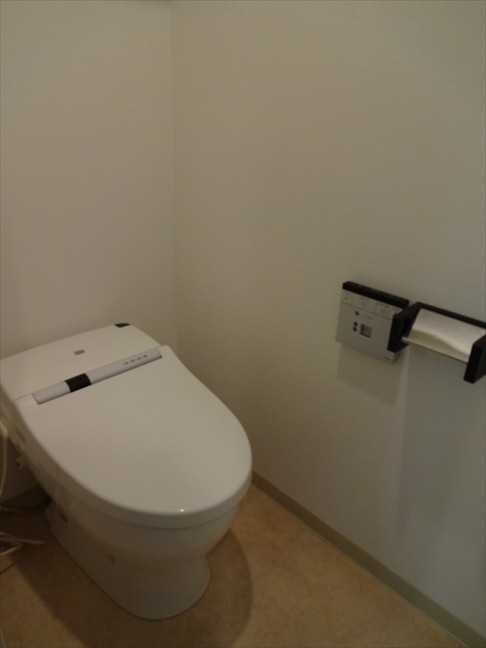 トイレ　同マンション別部屋